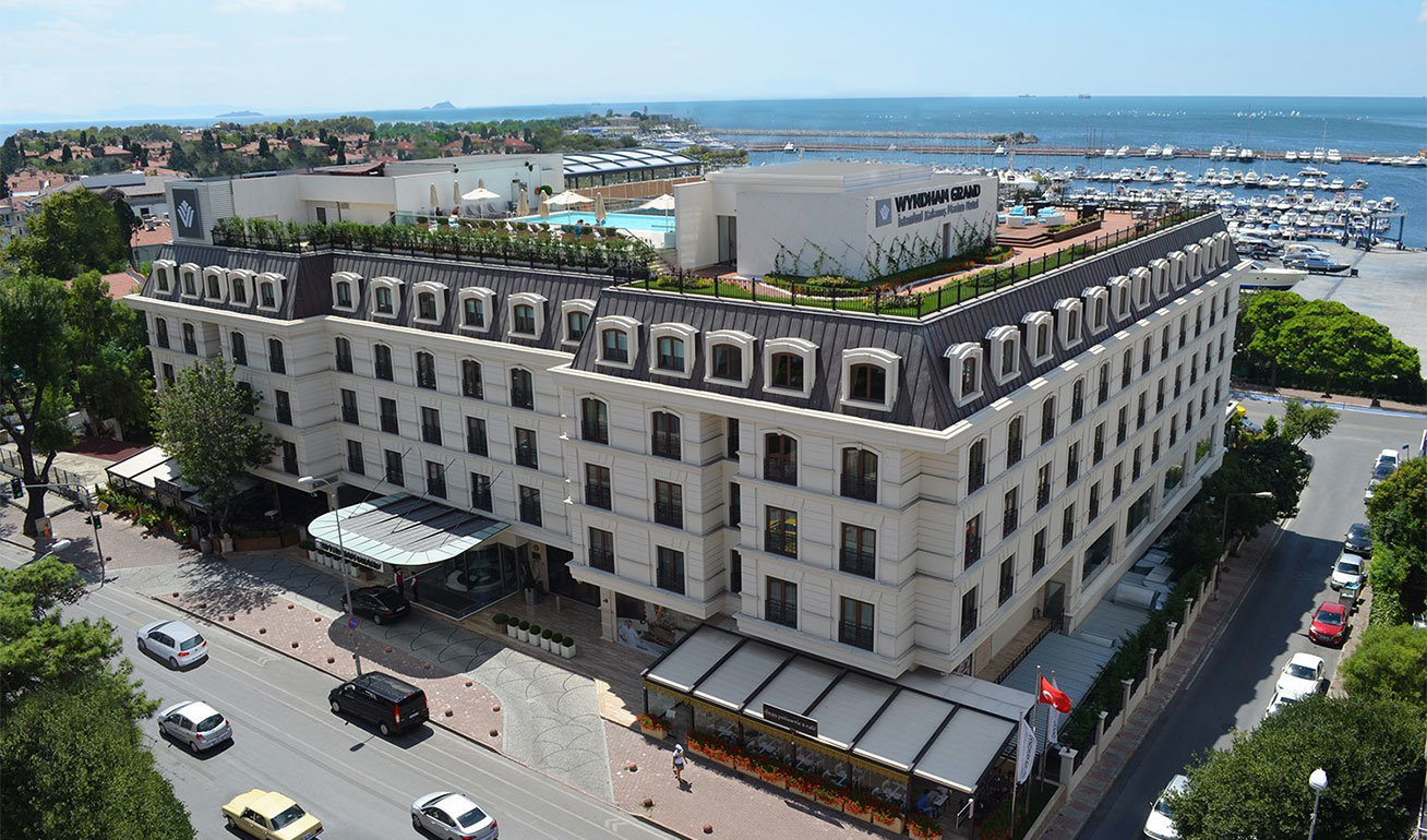 clinique-world-hotel